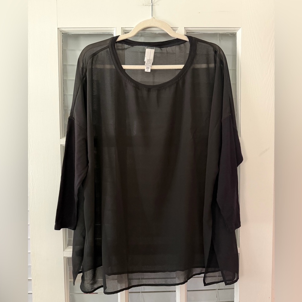Wynne Layers Women’s M Black‎ Oversized Tunic Scoop Neck Sheer Blouse | SKU 0216